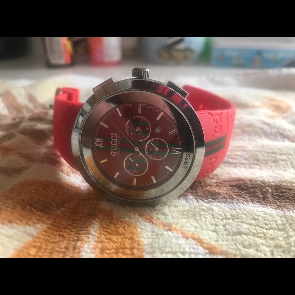 Red Gucci pantcaon Watch